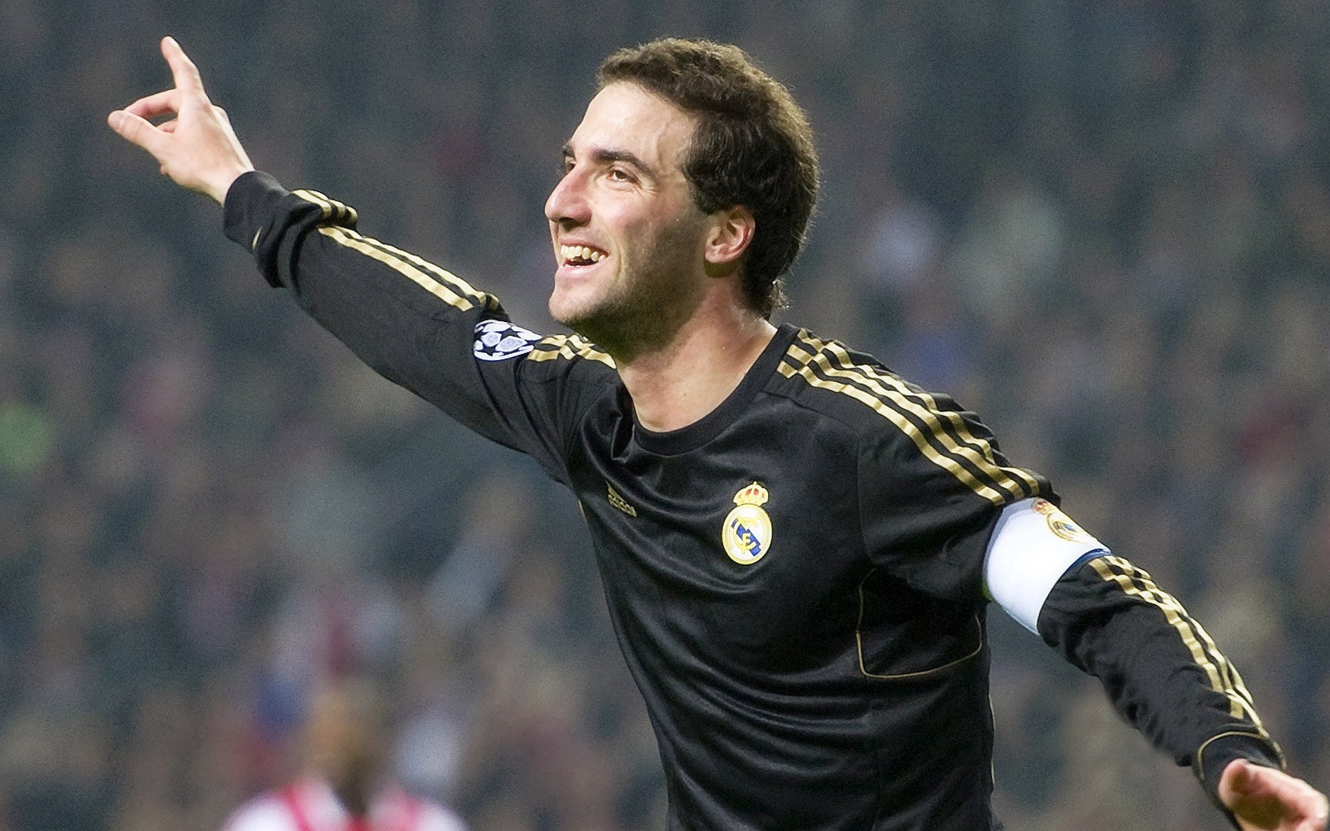 田径赛场焦点！德国队对阵意大利队，防守反击奏效，球队笑到最后