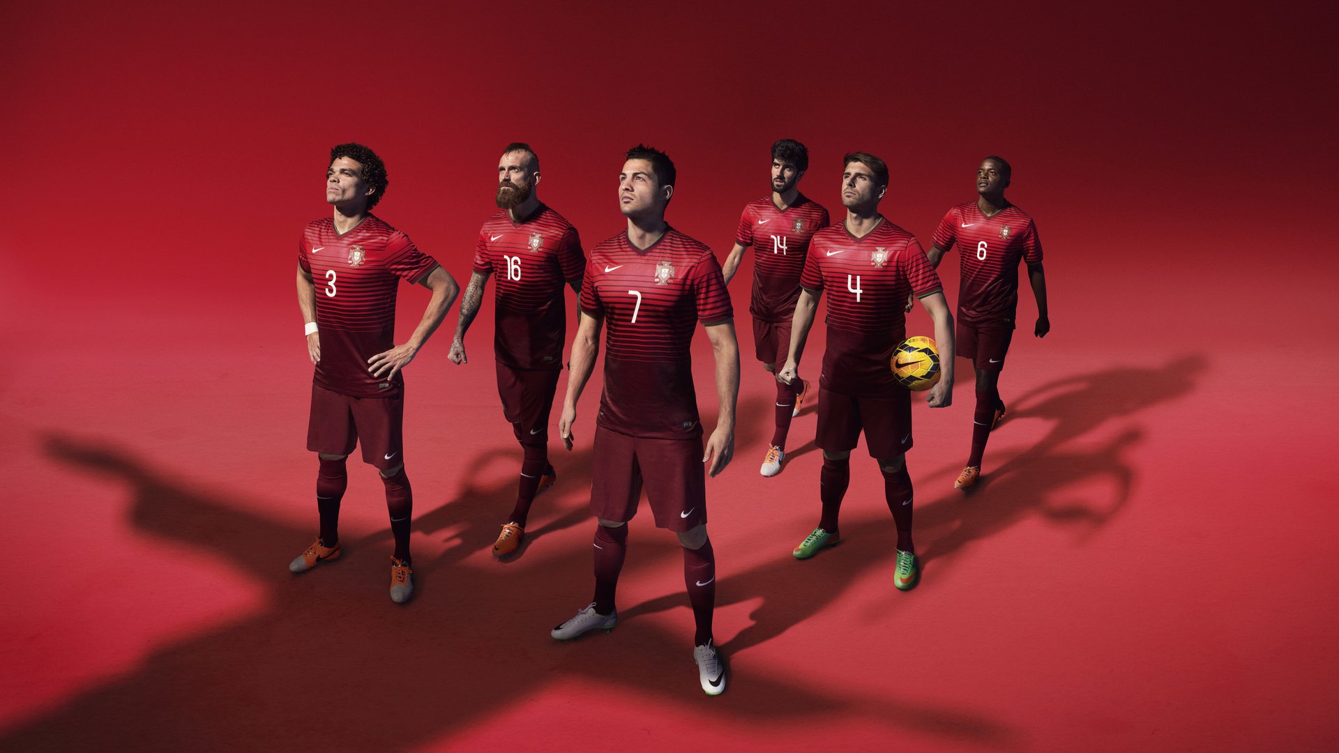 内马尔回归赛场，连败首场状态亮眼，中国队观众沸腾！